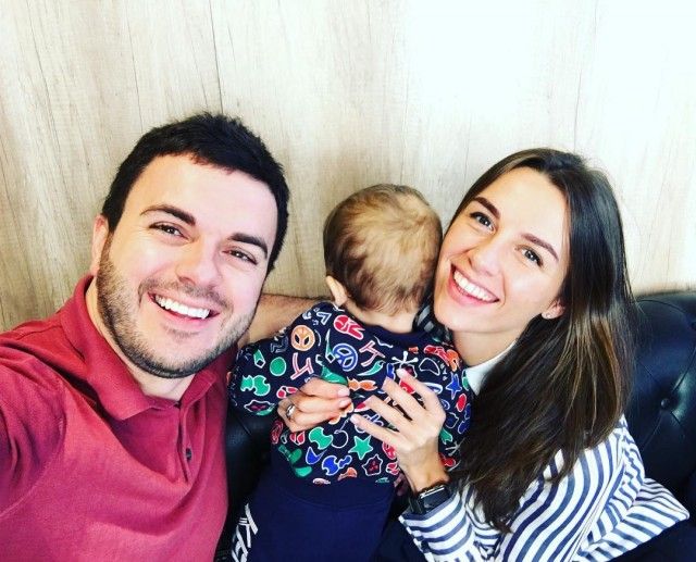 Перші новорічні канікули вчотирьох: як проходять свята у Григорія Решетника Барселона