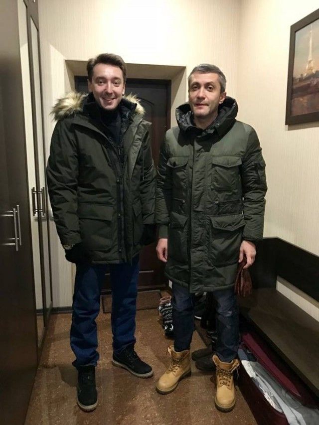 Михайло Присяжнюк привітав читачів сайту СТБ з Новим 2018 роком С братом (1)