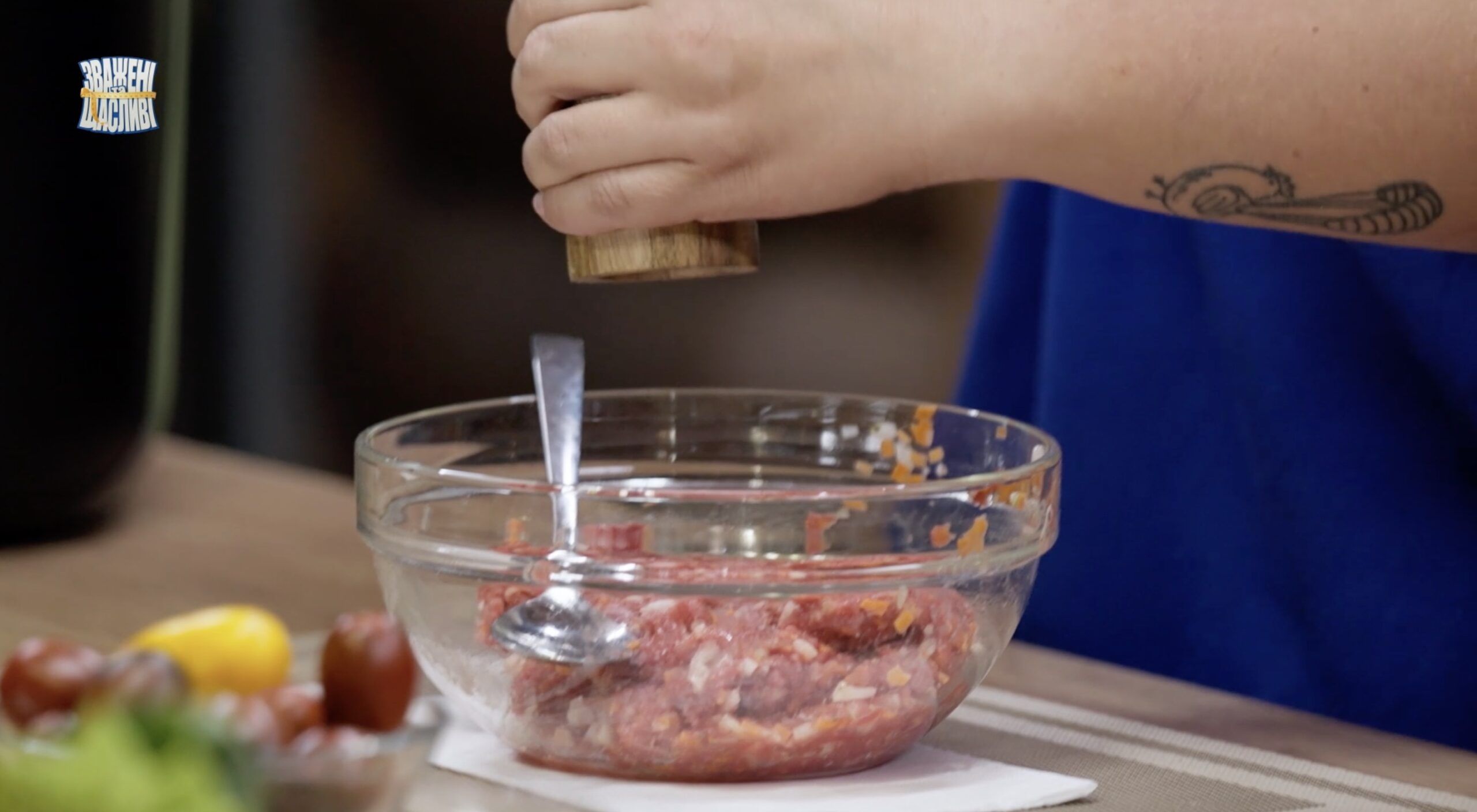 Ніжні всередині та рум’яні зовні: як приготувати соковиті яловичі котлети Рецепт від Зважених та щасливих 2025 9 випуск