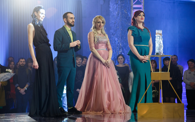 Фото 7 к: Кто пришел поддержать финалистов на церемонию награждения победителя? (ФОТО)