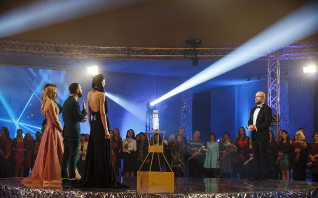 Фото 5 к: Кто пришел поддержать финалистов на церемонию награждения победителя? (ФОТО)