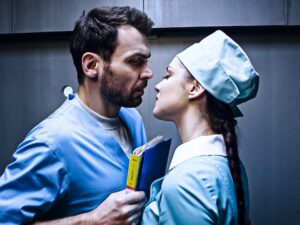 Черговий лікар 6 серия смотреть онлайн от 04.10.2023