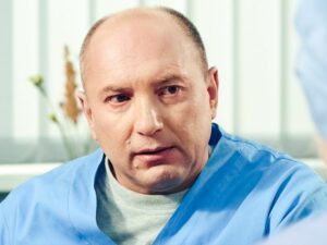 Черговий лікар 37 серія 2 сезон дивитись онлайн від 05.12.2023