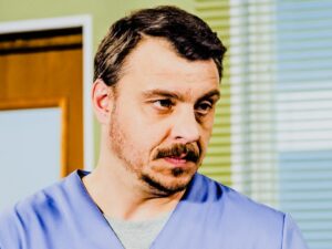 Черговий лікар 18 серия 4 сезон смотреть от 08.01.2024