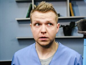 Черговий лікар 35 серія 4 сезон дивитись від 17.01.2024