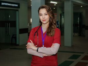 Герои сериала Лікарі 2025: характеристики всех персонажей