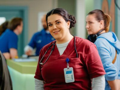 ​​Лючія Кургінян - акторка серіалу Лікарі