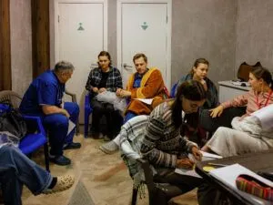 Курйози, складні медичні терміни та сміх на майданчику: актори серіалу «Лікарі» про зйомки Фото 6 до: Лікарі 2026