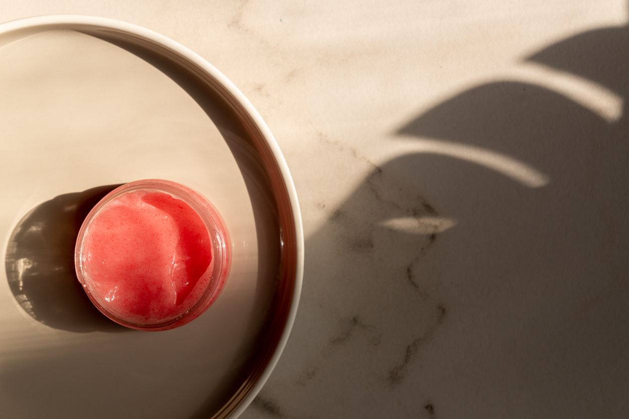 Очищувальна і зволожувальна маска з персиками