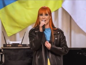 Неймовірна правда про українців: смотреть онлайн Тревожный чемодан звезд сюжет от 01.07.2022 | Все буде добре
