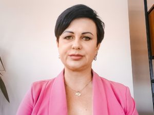 Допомога психолога: смотреть онлайн выпуск от 06.07.2022 со Светланой Арефнией