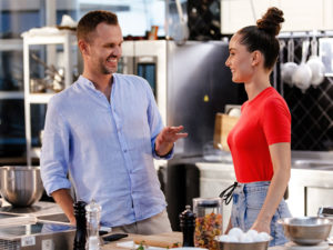 Холостячка (2020) 1 сезон 2 випуск від 30.10.2020 частина 1 дивитись онлайн