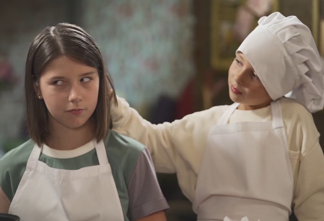 Знакомство взрослых и детей: Как Саша Эллерт знакомил Холостячку с дочкой Как Саша Эллерт знакомил Холостячку с дочкой в 8 выпуске