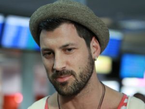 Холостяк 1 сезон дивитись онлайн на СТБ