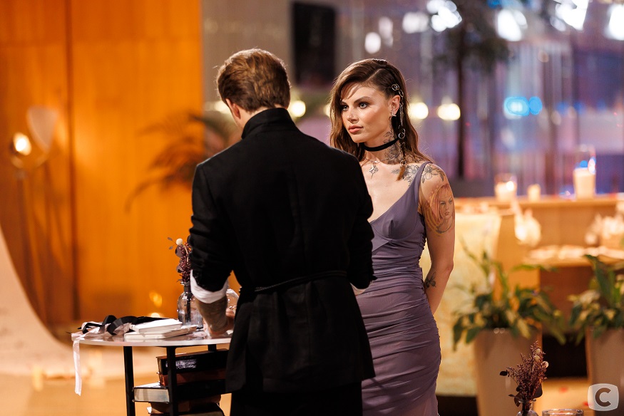 «Холостяк»-13: героїня пішла з проєкту за власним бажанням у 6 випуску Холостяк 13 сезон: як пройшов 6 випуск романтичного проєкту