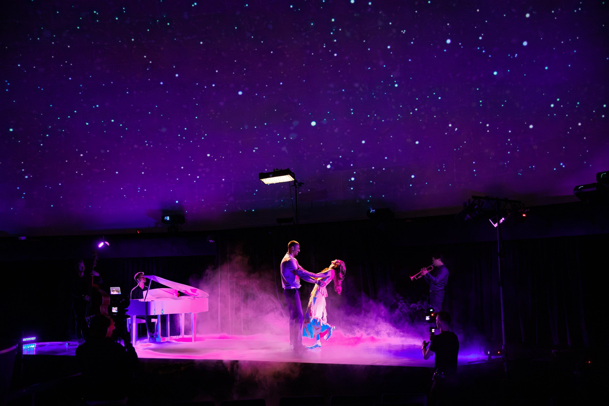 Романтика під зорями, повернення героїні та щирі зізнання дівчат: як пройшов 4 випуск «Холостяк-14» Холостяк 14 сезон 4 випуск: як пройшов тиждень