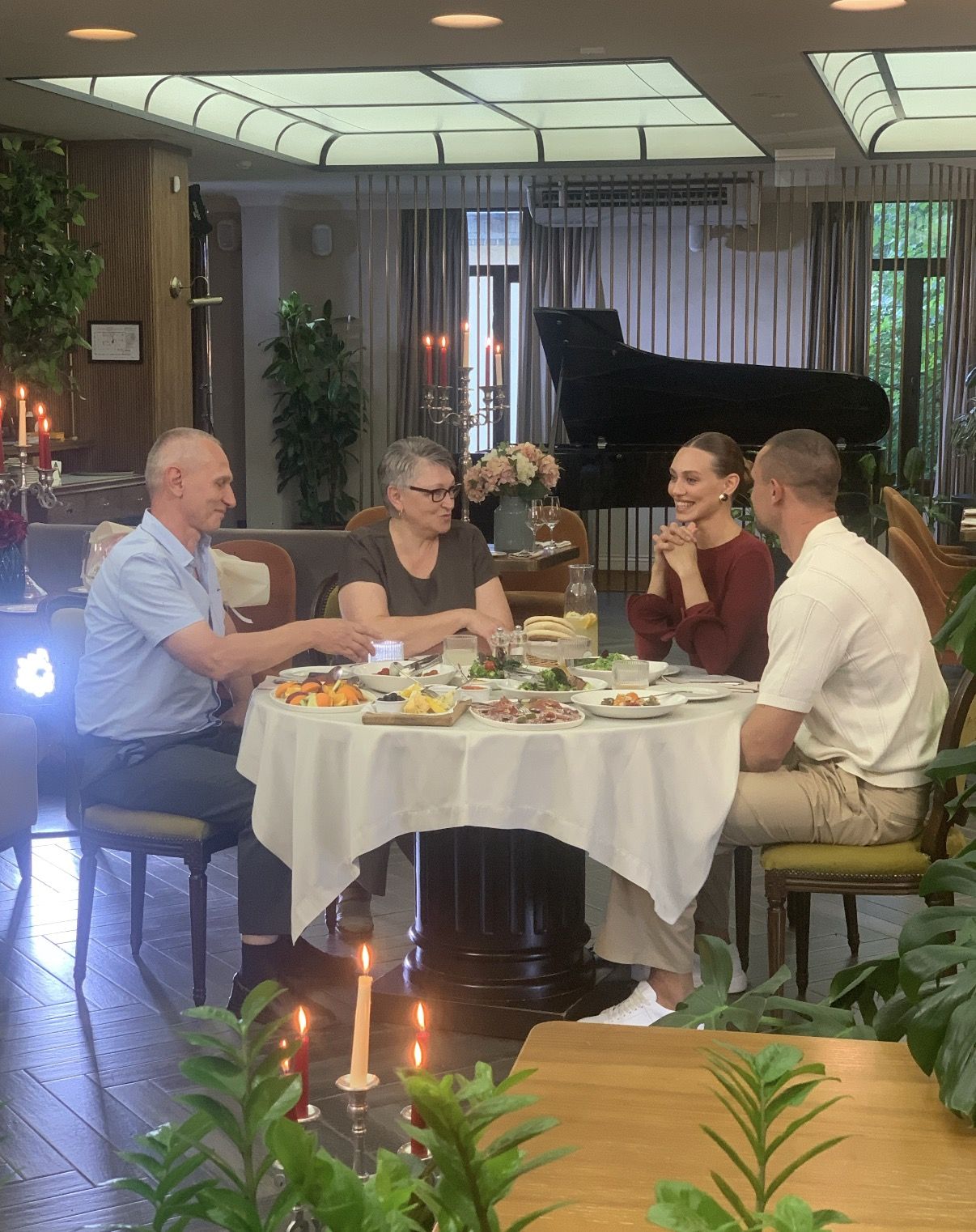 Зустріч із батьками, щирі розмови та непрості відкриття: як пройшов 9 випуск «Холостяк-14» від 12 грудня Холостяк 14 сезон 9 випуск: як пройшов тиждень від 12.12.2025