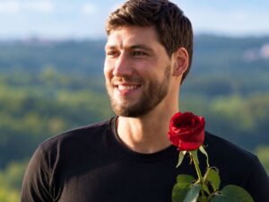 Холостяк 15 сезон 1 випуск дивитись онлайн від 16.10.2026