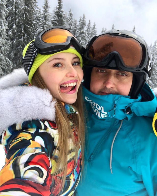 Анна Сагайдачна вирушила з чоловіком на Буковель Анна Сагайдачна вирушила з чоловіком на Буковель