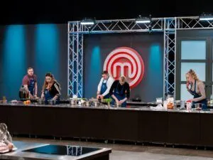 Несподівані ревізори, кулінарні пастки та нові чорні фартухи: як пройшов 23 випуск «МастерШеф»-17 від 23.05.2026 Фото 19 до: 23 випуск «МастерШеф»-17 від 23.05.2026