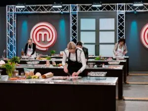 Останні випробування перед кітелями: як пройшов 29 випуск «МастерШеф»-17 від 13.06.2026 та хто одягнув чорні фартухи Фото 9 до: 29 випуск «МастерШеф»-17 від 13.06.2026
