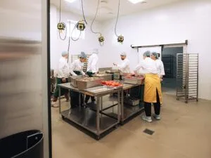 Комплексні обіди для школярів з Бучі та zero waste: хто покинув «МастерШеф. Професіонали»-5 у 8 випуску від 10.10.2026 Фото 38 до: «МастерШеф. Професіонали»-5 8 випуск від 10.10.2026