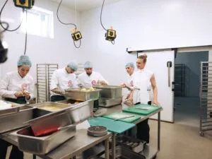 Комплексні обіди для школярів з Бучі та zero waste: хто покинув «МастерШеф. Професіонали»-5 у 8 випуску від 10.10.2026 Фото 39 до: «МастерШеф. Професіонали»-5 8 випуск від 10.10.2026
