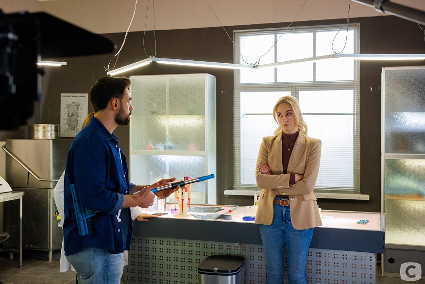 Анастасія Цимбалару: Навряд я вкладала колись більше зусиль, ніж у роль Асі Ясинської в серіалі «Слідча» Анастасія Цимбалару про роботу в серіалі «Слідча»