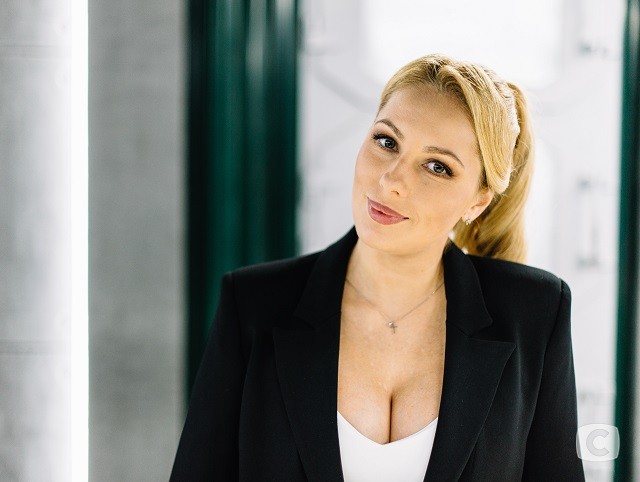 «Мне кажется, что роль писали по моей жизни»: Елена Вознесенская о второй беременности, работе и героине в сериале «Слід» Елена Вознесенская интервью