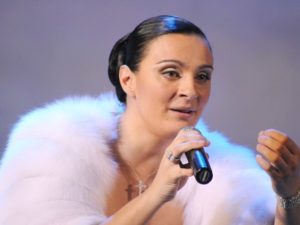 Елена Ваенга поделилась свадебными снимками