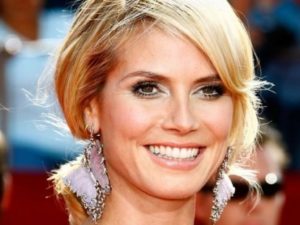 У Хайди Клум треснула юбка на вечеринке Vanity Fair (ФОТО)