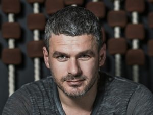 Влад Дарвин  поздравил читателей STB.UA со светлым праздником Пасхи (ВИДЕО)
