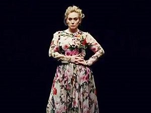 Адель предложили сняться в Playboy полностью обнаженной