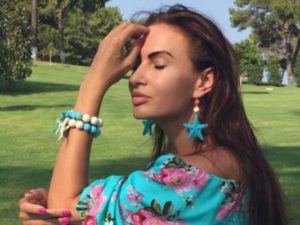 Эвелина Бледанс показала фото с отдыха в Турции