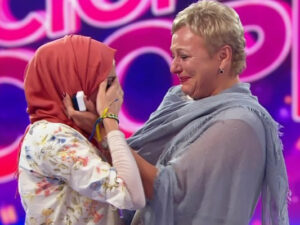 Сюрприз, сюрприз возз’єднав доньку з матір’ю через 22 роки розлуки