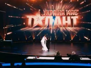 «Мені це сниться, я хочу додому»: як історія дівчини з Вовчанська на «Україна має талант» змусила плакати Артема Пивоварова Фото 1 до: Ольга Ходос на Україна має талант 2026
