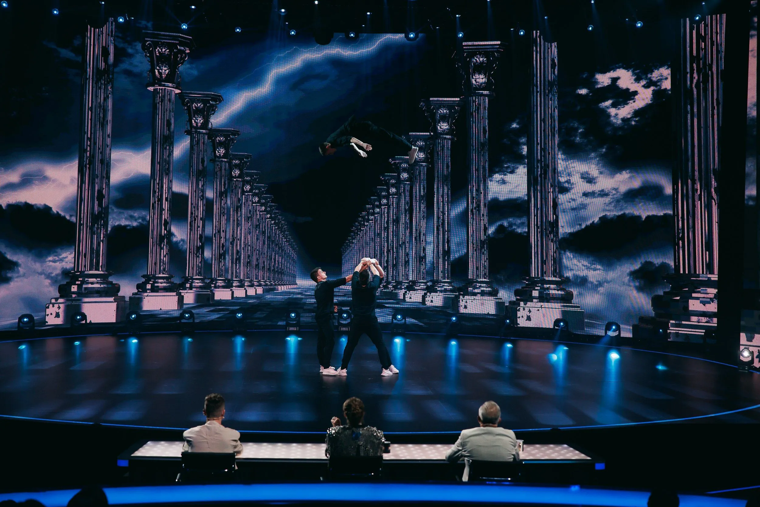 «SKY LIGHTS» – колектив акробатів на «Україна має талант» 2026 Фото 5 до: SKY LIGHTS на «Україна має талант» 2026