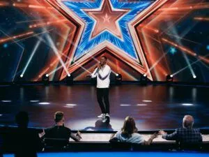 ADRIAN LICEA – вокал на «Україна має талант» 2026 Фото 3 до: ADRIAN LICEA на Україна має талант 2026