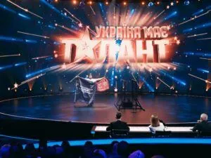 Нові сильні історії та ще один рекорд на сцені легендарного проєкту: що покажуть у третьому епізоді «Україна має талант» Фото 2 до: Дмитро Косатий на Україна має талант 2026