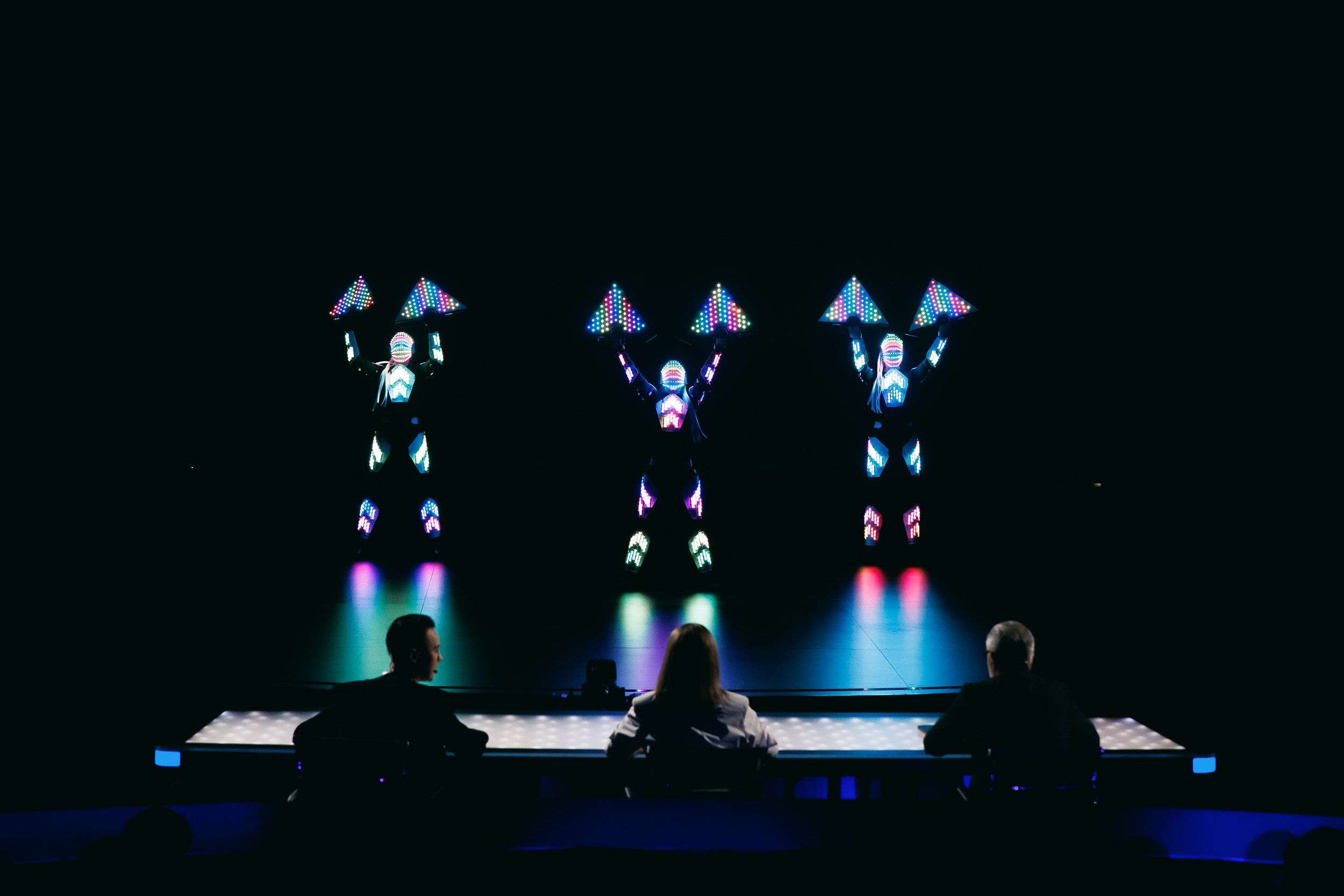 «RESET SHOW» – світлодіодне шоу на «Україна має талант» 2026 Фото 4 до: «RESET SHOW» на Україна має талант 2026