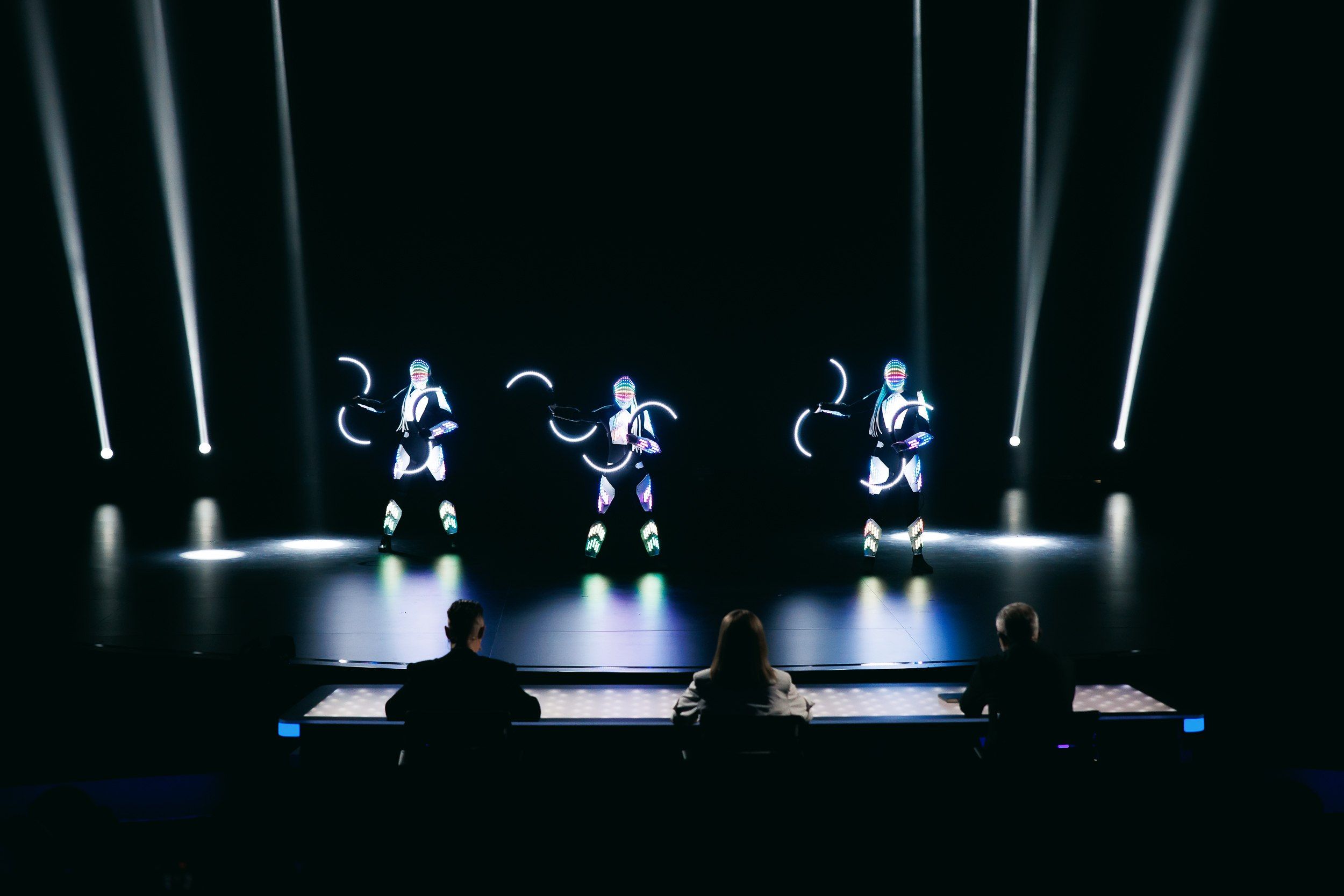 «RESET SHOW» – світлодіодне шоу на «Україна має талант» 2026 Фото 6 до: «RESET SHOW» на Україна має талант 2026