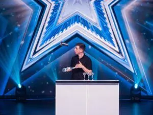 Петро Тіцький – бармен-шоу на «Україна має талант» 2026 Фото 4 до: Петро Тіцький на Україна має талант 2026