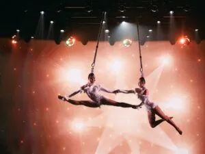 Фото 9 до: Олена Вагонова та Валерія Радомська на Україна має талант 2026