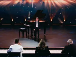 Кирило Полозенко – гра на фортепіано на «Україна має талант» 2026 Фото 1 до: Кирило Полозенко на Україна має талант 2026