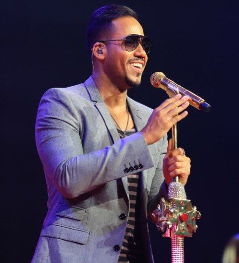 10 необычных сценических костюмов мировых звезд Ромео Сантос