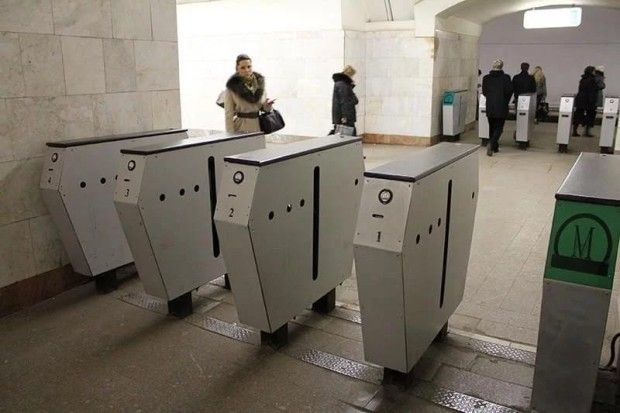 10 вещей, которые шокируют иностранцев в нашей стране 1-турникеты