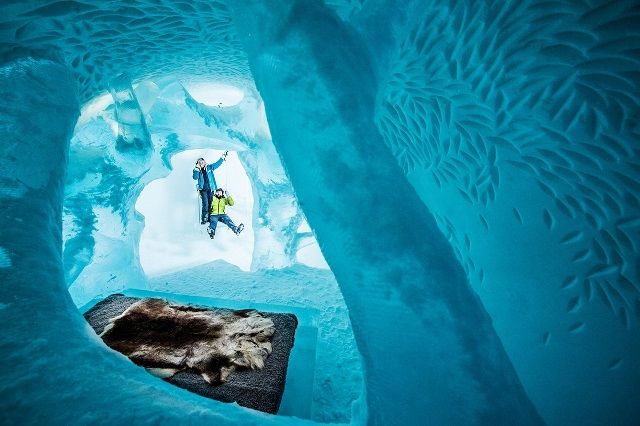 В Лапландии открылся отель, построенный из 5000 тонн льда 4-отель
