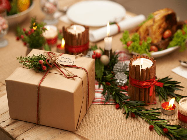 Как украсить квартиру на Новый год 2022: простые идеи декора