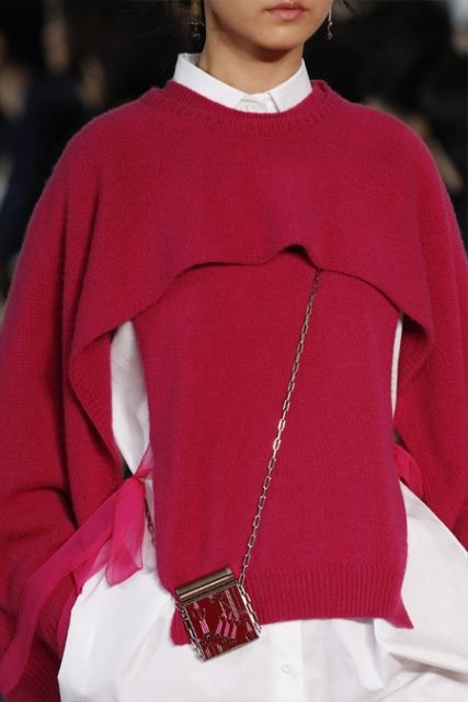 Модні сумки 2017: тенденції фото originalnye-modnye-sumki-vesna-leto-2016-valentino-2.jpg.pagespeed.ce.KS1fjr9j6G