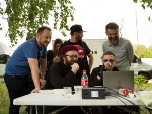 Чекаю. Цьом: история песни и видео Ольги Цибульской и Дзидзьо